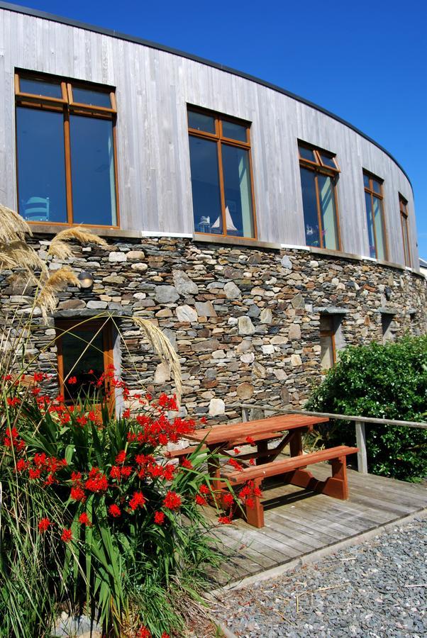 Dolphin Hotel Inishbofin Esterno foto