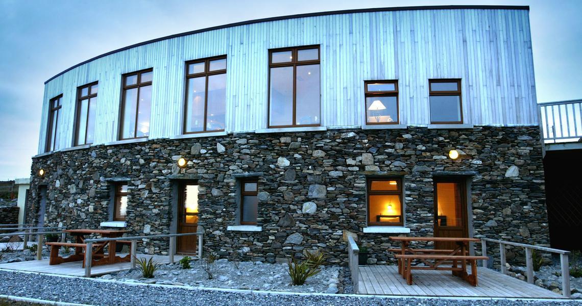 Dolphin Hotel Inishbofin Esterno foto